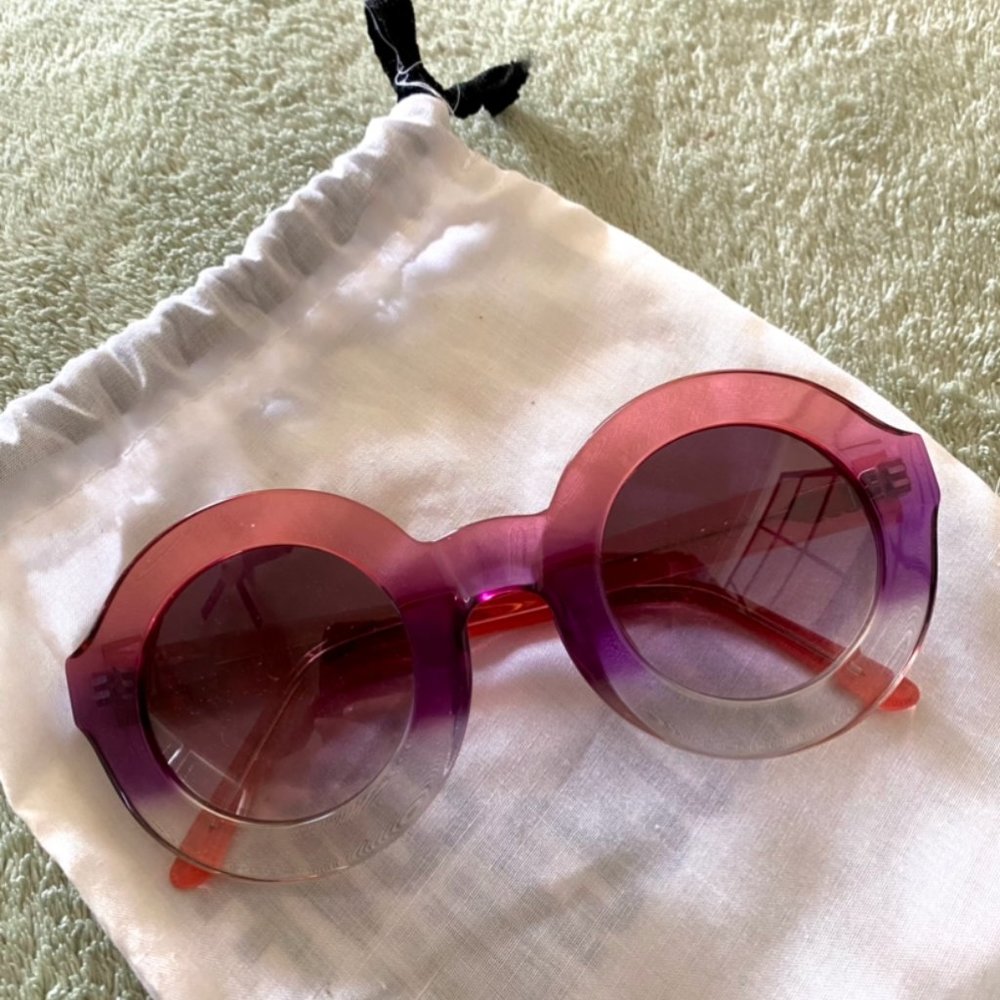 WILDFOX rare authentic twiggy round sunglasses